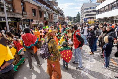 Agrandir l'image 9 sur 60, fenêtre modale