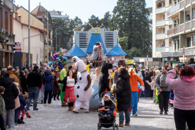 Agrandir l'image 16 sur 60, fenêtre modale