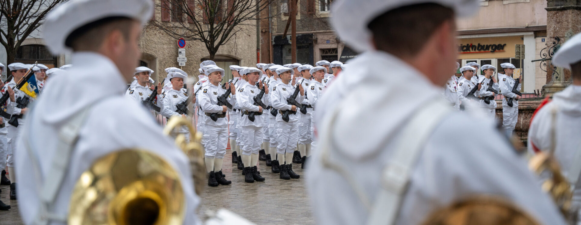 cérémonie de remise de la fourragère aux chasseurs alpins du 27BCA