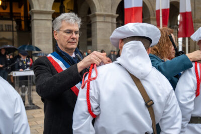 Cérémonie de remise de la fourragère aux chasseurs alpins - Agrandir l'image 13 sur 13, fenêtre modale